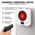 Trefferecho an der Wand montiert, Laserpunkt und Kurzwaffe im Anschlag