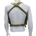 Chest Rig in Tan getragen, Rückansicht mit gepolstertem X-Gurt
