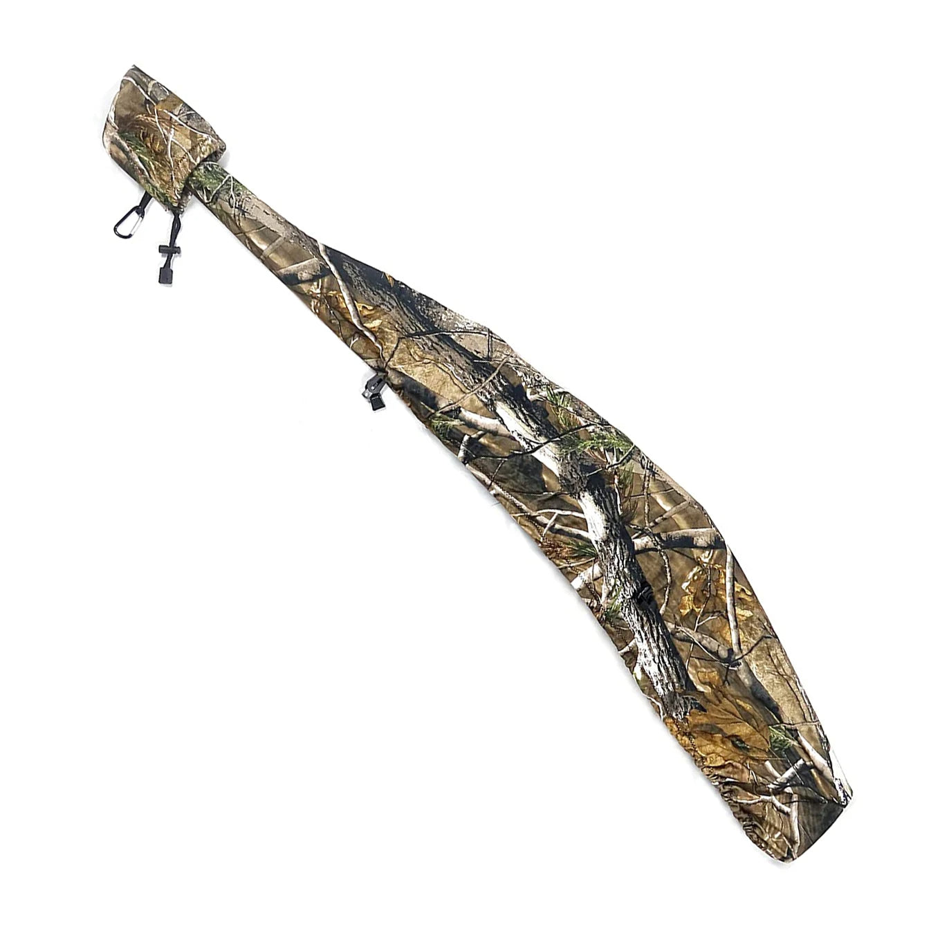 JagdPro Gewehrhülle in Laub-Camouflage, diagonal freigestellt mit Kordelverschluss am schmalen Ende