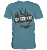 Revieraufsicht Shirt in Stahlblau, Frontansicht mit Hirsch, Waldsilhouette und Jaeger neben Wildschweinen