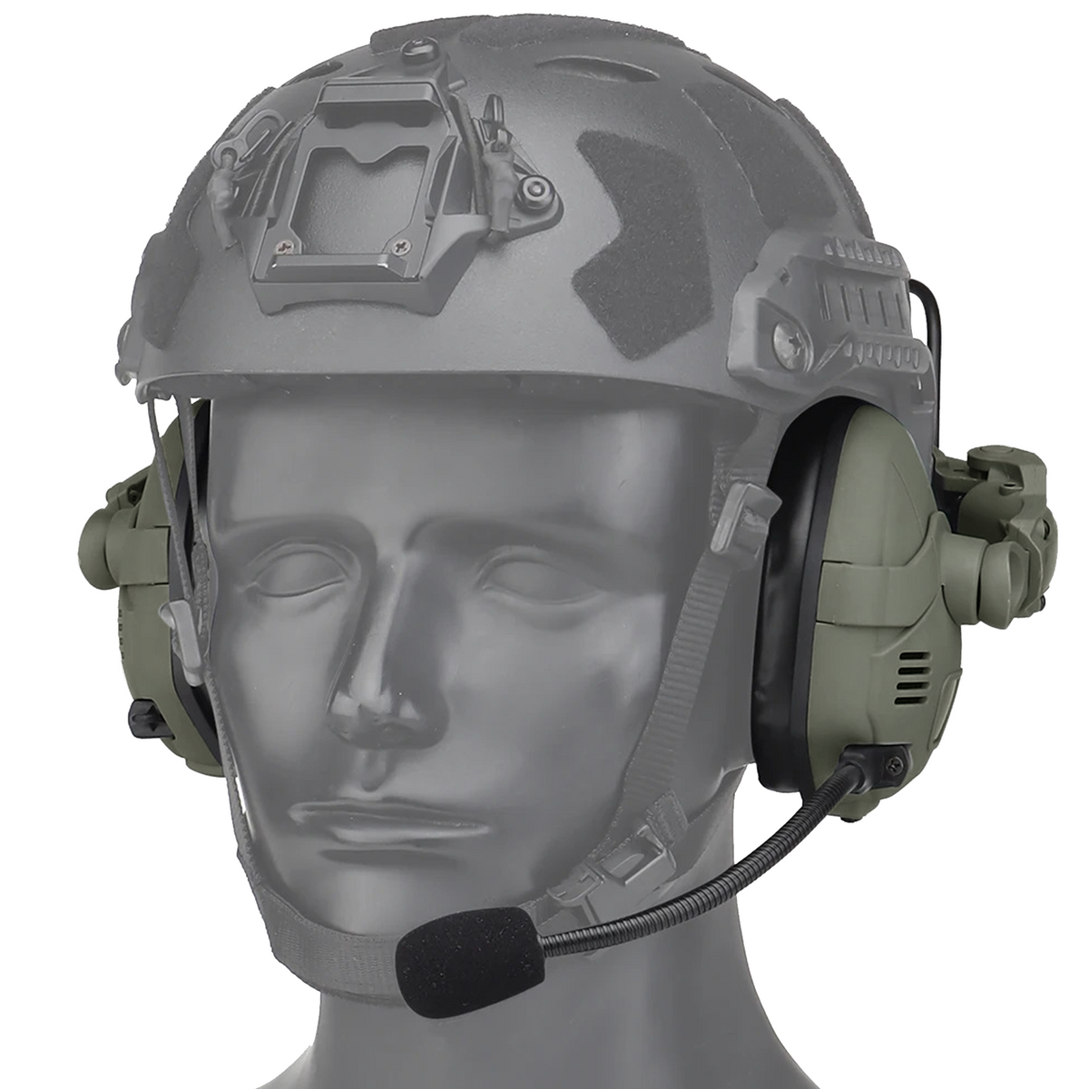 EchoGuard Pro Kapselgehörschutz in Oliv per Schienenadapter am Helm montiert, Dreiviertelansicht