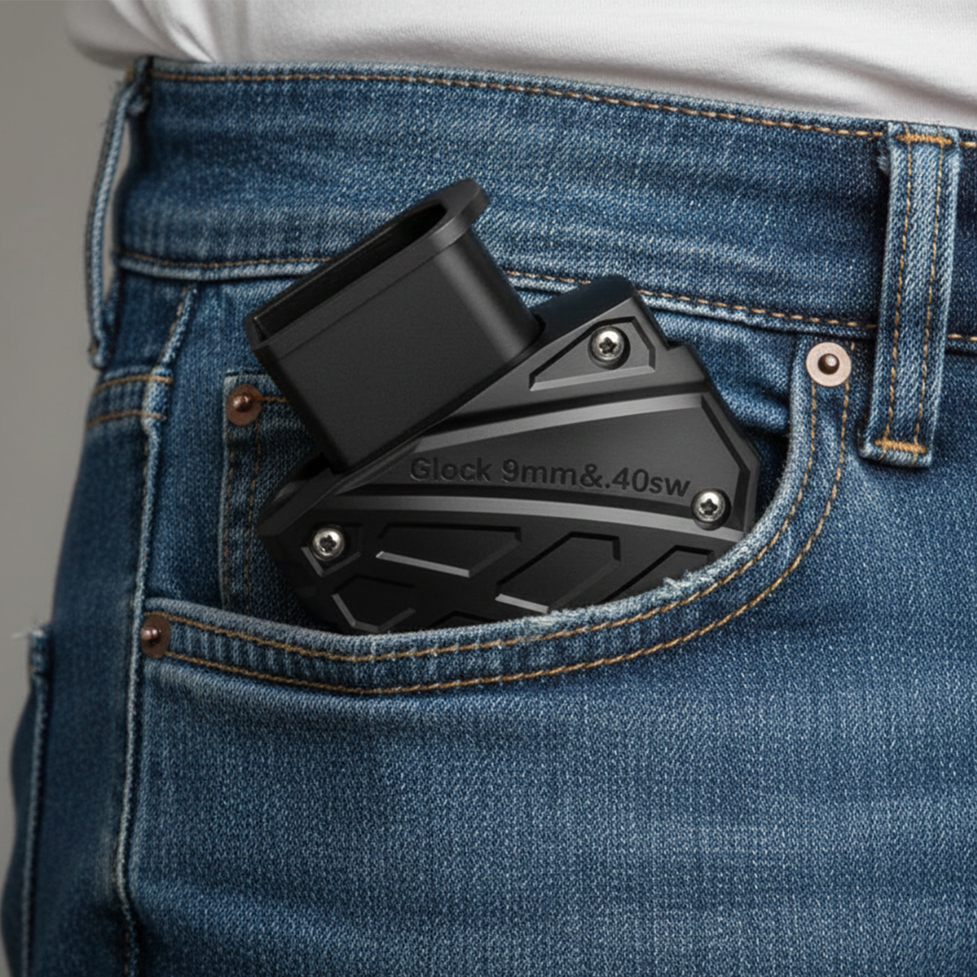RapidCore Magazinschnelllader, in Jeans-Vordertasche mit Aufschrift Glock 9mm & .40 SW