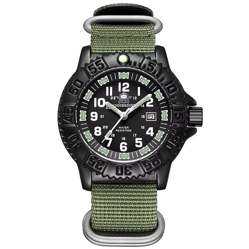 Militärische NATO-Armbanduhr mit olivgrünem Nylon-Armband, Frontansicht