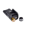 Waffenlampe mit AAA-Batterie und abgeschraubter Endkappe