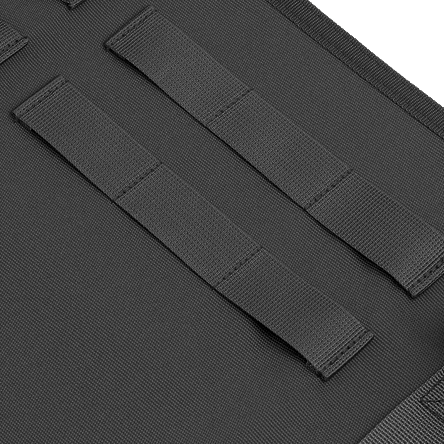 StrikeMat Pro Schützenmatte in Schwarz, Nahaufnahme der Steckschnalle am Verschlussgurt