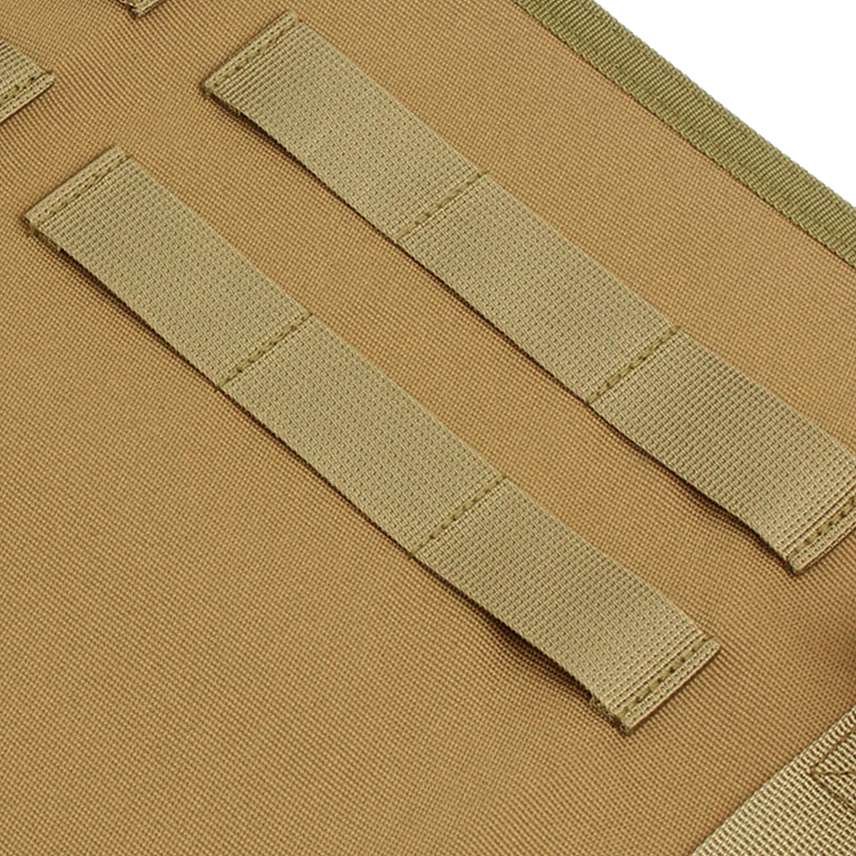 StrikeMat Pro Schützenmatte in Coyote, Detailaufnahme zweier Gurtband-Schlaufen auf der Matte