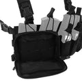 Großes Organizer-Fach des Chest Rigs geöffnet mit MOLLE-Schlaufen innen